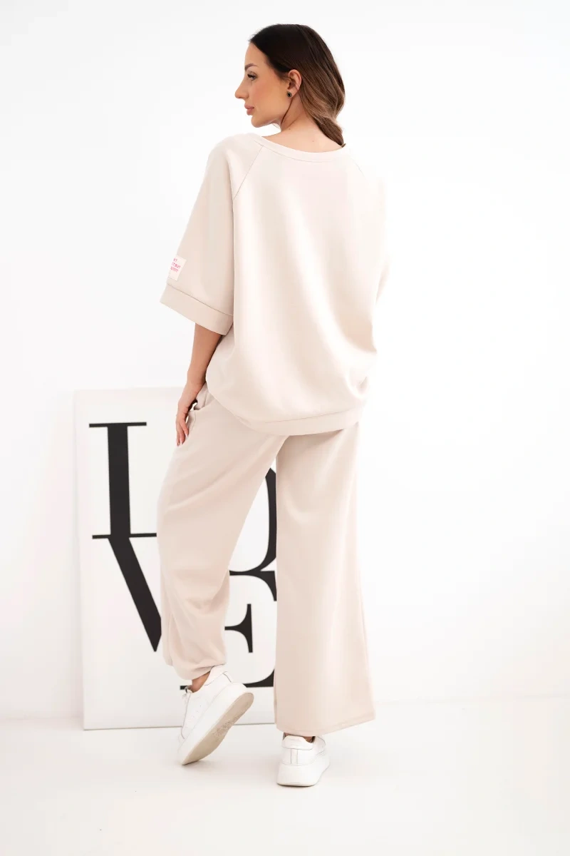 Komplet damski masełkowy z wiskozy bluza i szerokie spodnie beżowy - obrazek 3