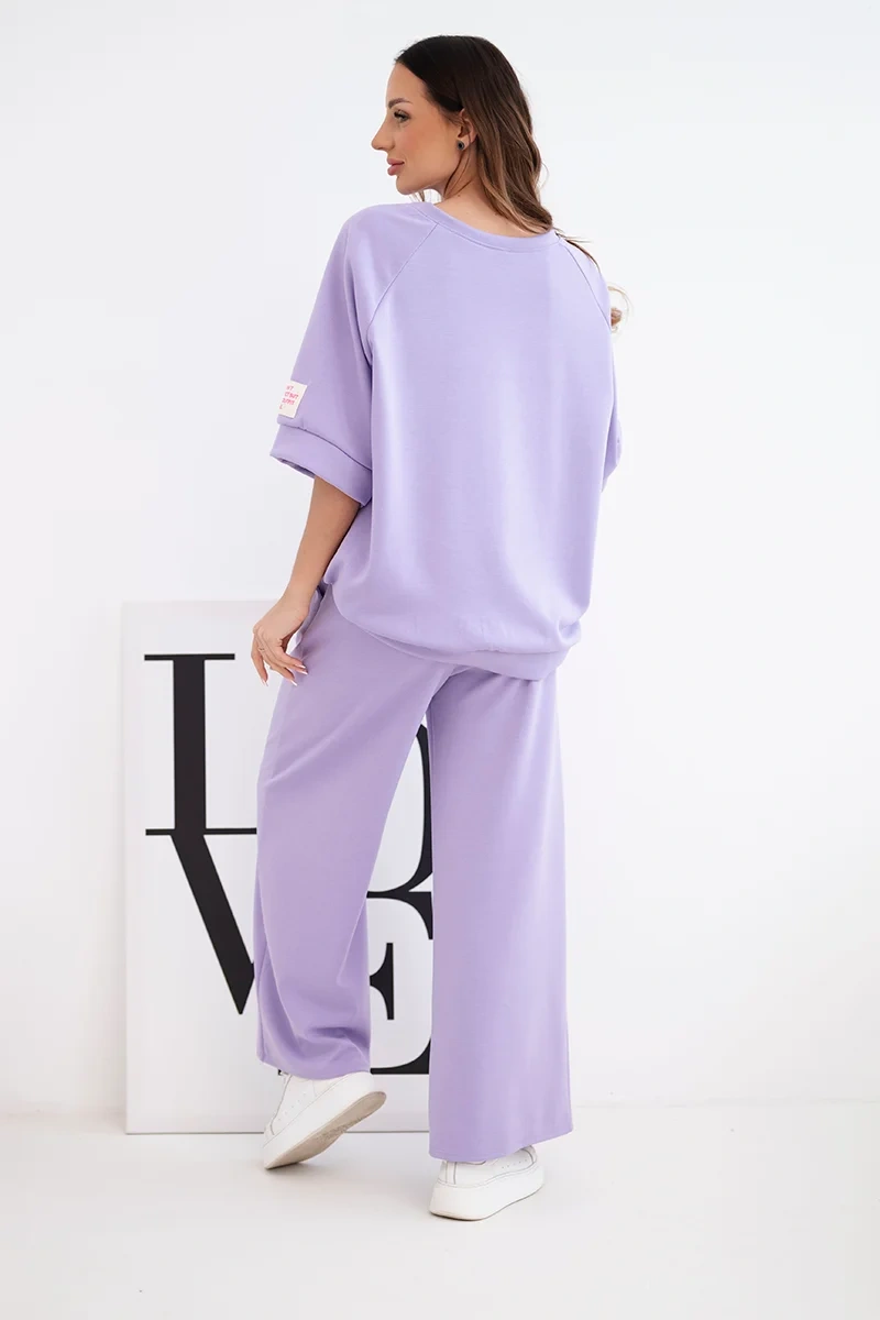 Komplet damski masełkowy z wiskozy bluza i szerokie spodnie jasno fioletowy - obrazek 3