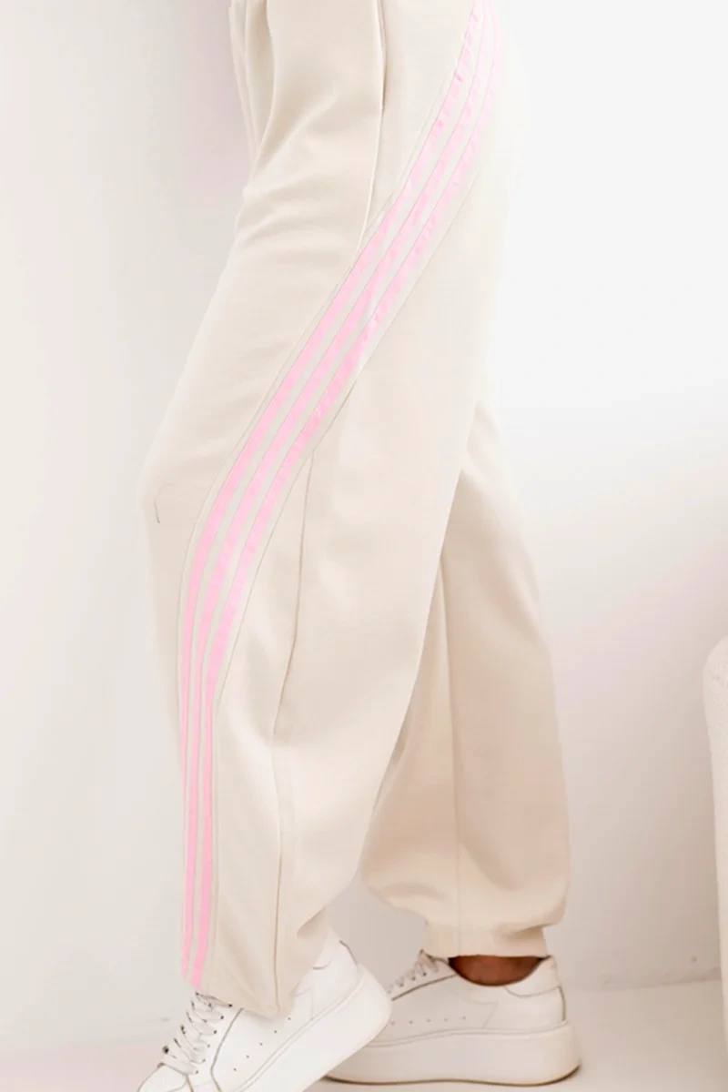 Spodnie damskie masełkowe z wiskozy z lampasem beżowe - obrazek 4