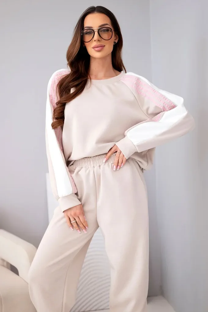 Komplet damski masełkowy z lampasem i ściągaczem beżowy