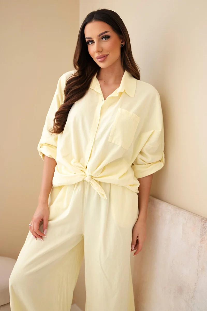 Komplet damski sztruksowy z wiązaną koszulą i szerokimi nogawkami żółty