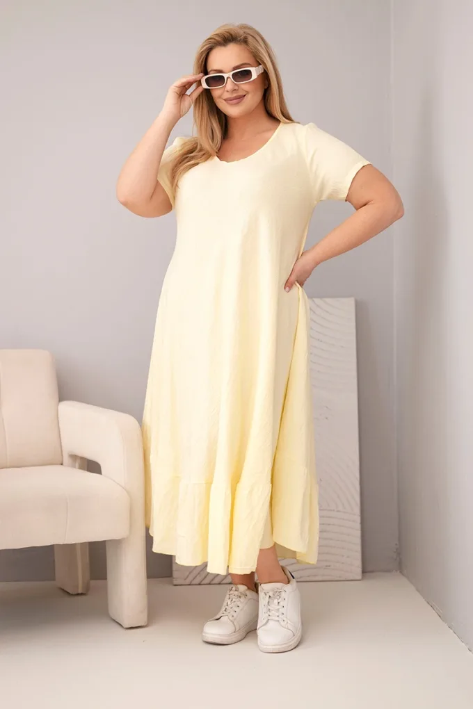 Sukienka damska plus size z krótkim rękawem i falbaną z lekkiej wiskozy żółta