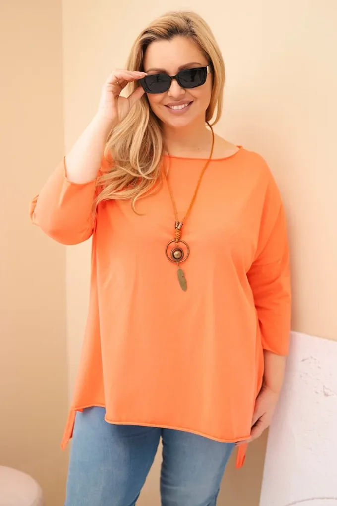 Bluzka damska bawełniana Plus Size asymetryczna z naszyjnikiem morelowa
