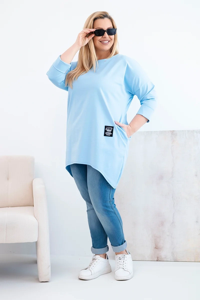 Bluzka damska Plus Size z dłuższym tyłem i długim rękawem niebieska - obrazek 2