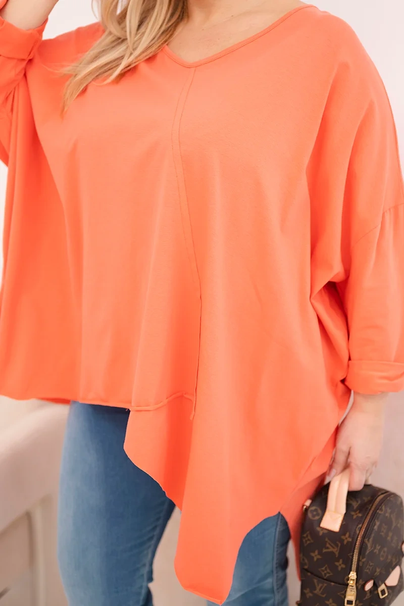 Bluzka damska bawełniana Plus Size z asymetrycznym dołem i dekoltem V morelowa - obrazek 4