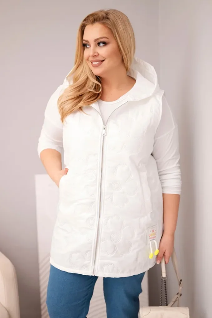 Kamizelka damska Plus Size z kapturem i pikowaniem w kwiaty biała