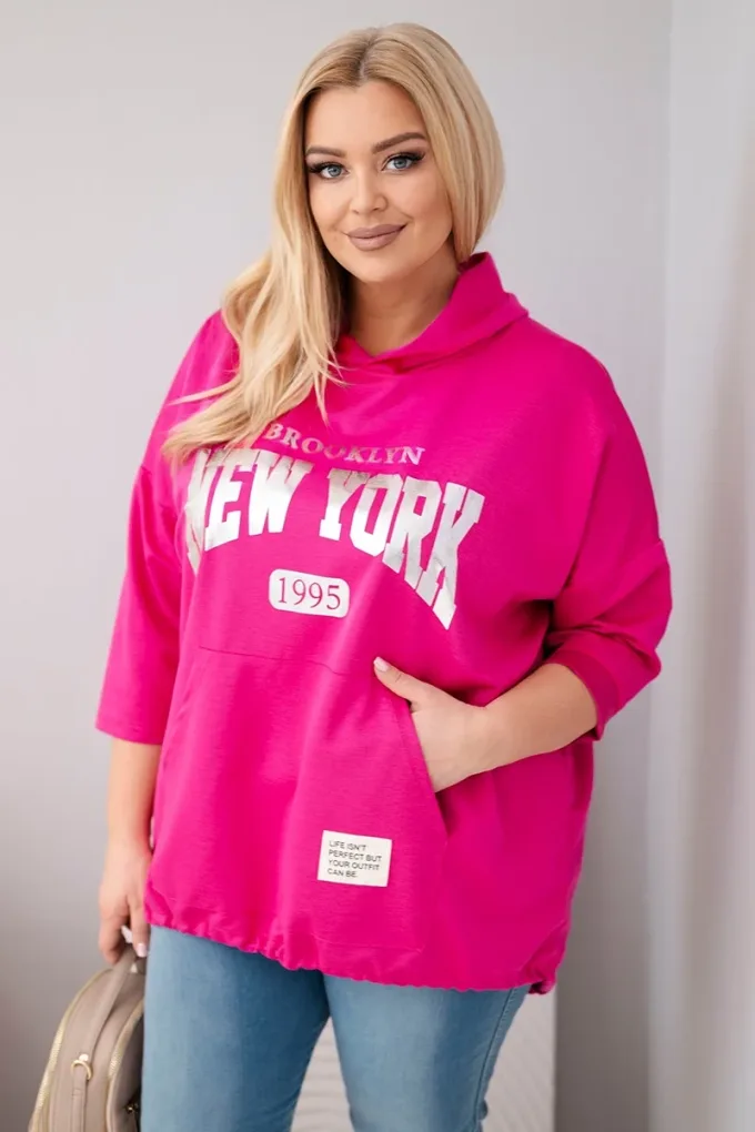 Bluza damska Plus Size wiskozowa z kapturem i kieszenią kangurką fuksja