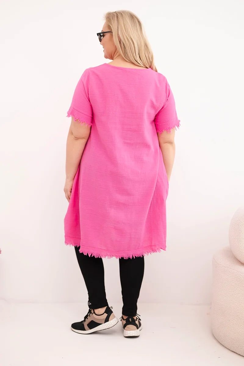 Sukienka damska bawełniana Plus Size z dłuższym tyłem i kieszenią różowa - obrazek 3