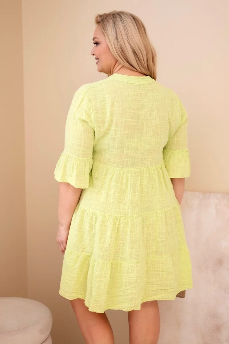 Sukienka damska bawełniana Plus Size z falbanami jasno zielona - obrazek 3
