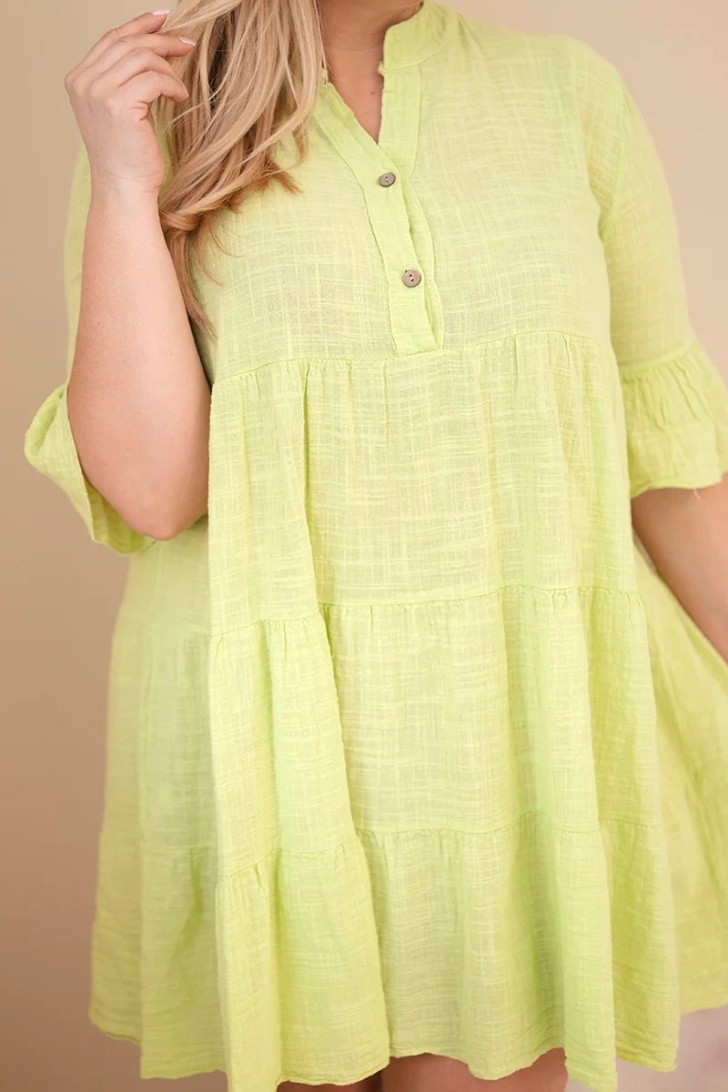 Sukienka damska bawełniana Plus Size z falbanami jasno zielona - obrazek 4