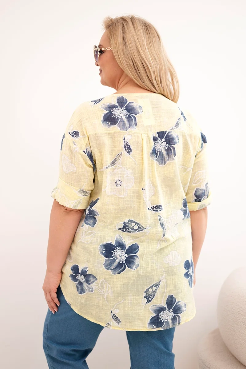 Bluzka damska bawełniana Plus Size w kwiatowy wzór żółta - obrazek 3