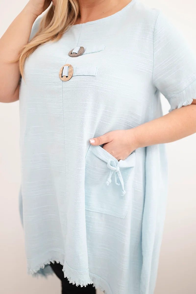 Sukienka damska bawełniana Plus Size z dłuższym tyłem i kieszenią niebieska - obrazek 4