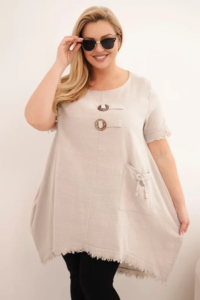 Sukienka damska bawełniana Plus Size z dłuższym tyłem i kieszenią beżowa