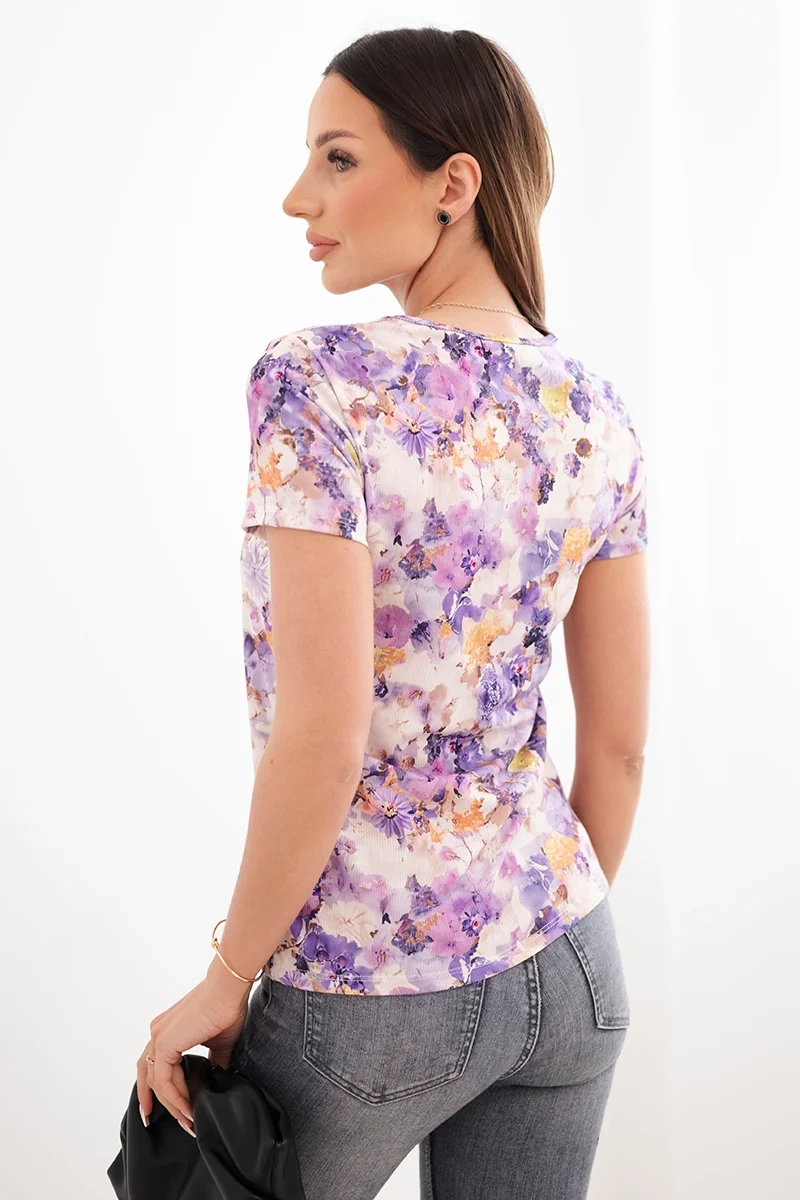 Bluzka damska wiskozowa prążkowana z kwiatowym nadrukiem fioletowa - obrazek 4