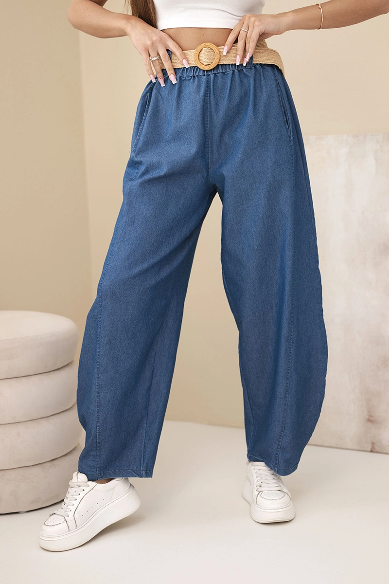 Spodnie damskie z szeroką nogawką i paskiem ciemno jeansowe - obrazek 2