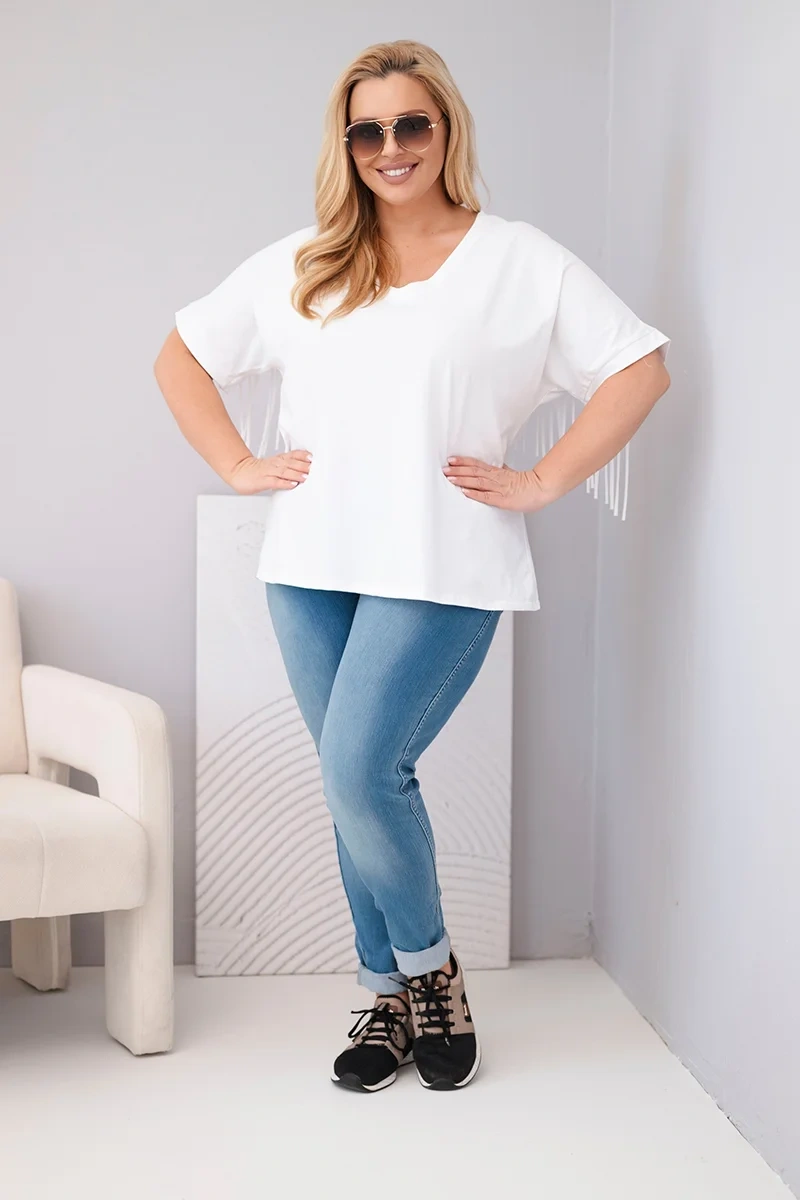 Bluzka damska bawełniana Plus Size z dekoltem V i frędzlami na plecach biała - obrazek 3