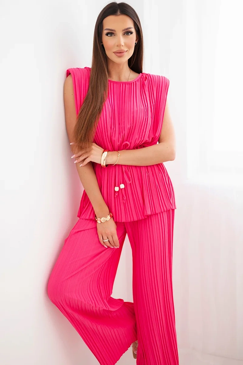 Komplet damski wiskozowy plisowany z wiązaną bluzką i szerokimi spodniami różowy