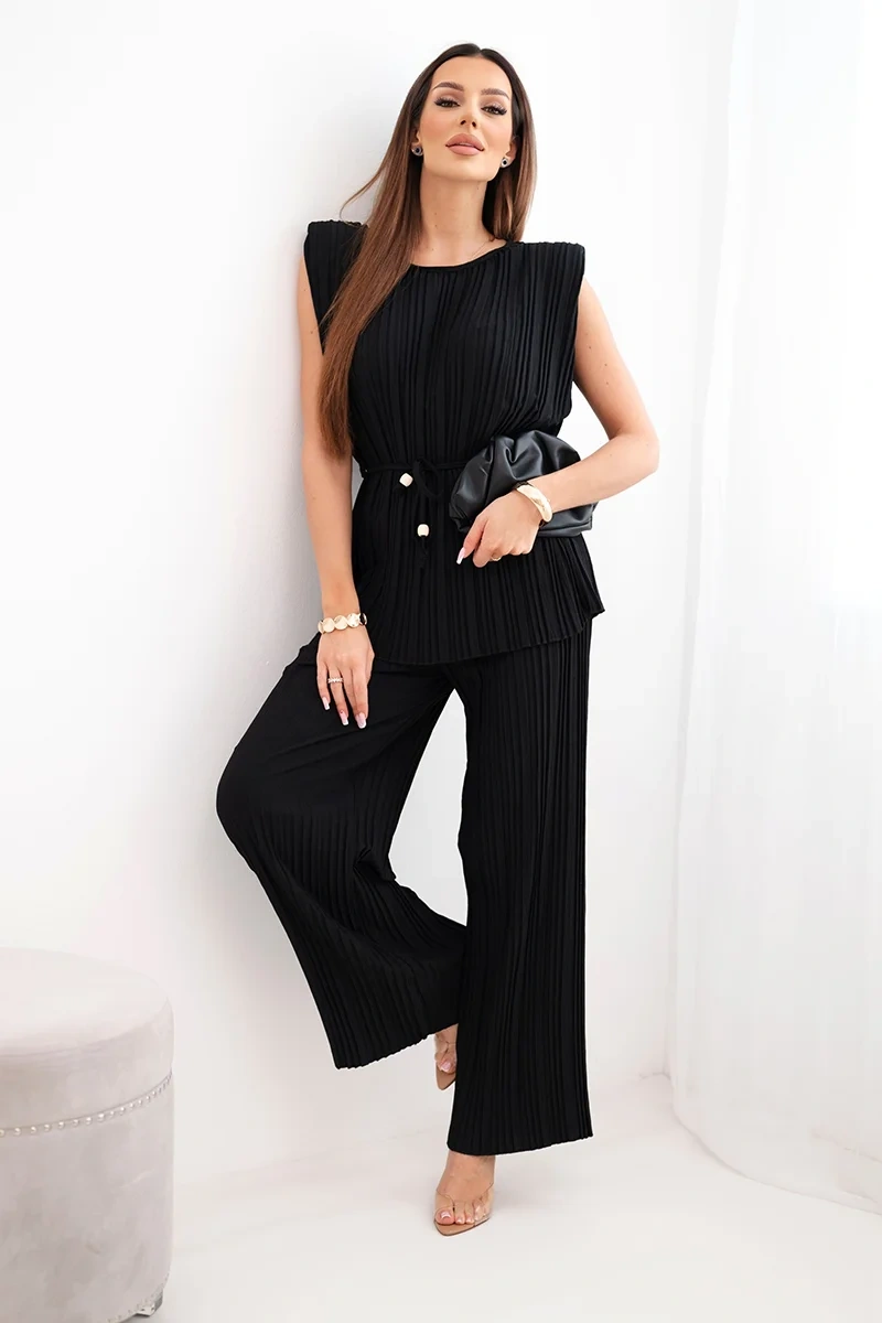 Komplet damski wiskozowy plisowany z wiązaną bluzką i szerokimi spodniami czarny - obrazek 2