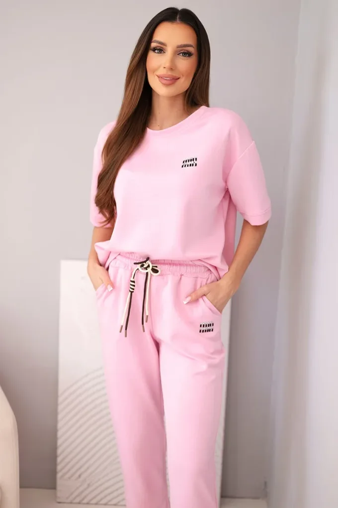 Komplet damski wiskozowy masełko z krótkim rękawem i spodniami z podwijaną nogawką jasny różowy
