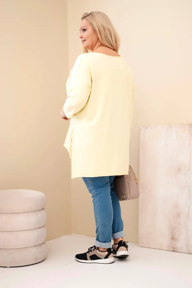 Bluzka damska bawełniana Plus Size asymetryczna żółta z naszyjnikiem morelowa - obrazek 4