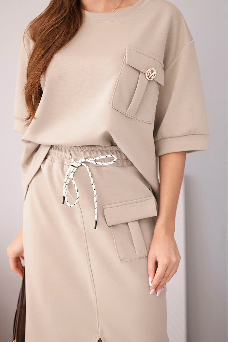 Komplet damski masełkowy z bluzką i spódnicą midi fango - obrazek 4