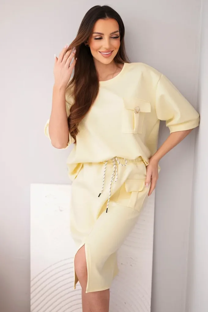 Komplet damski masełkowy z bluzką i spódnicą midi żółty