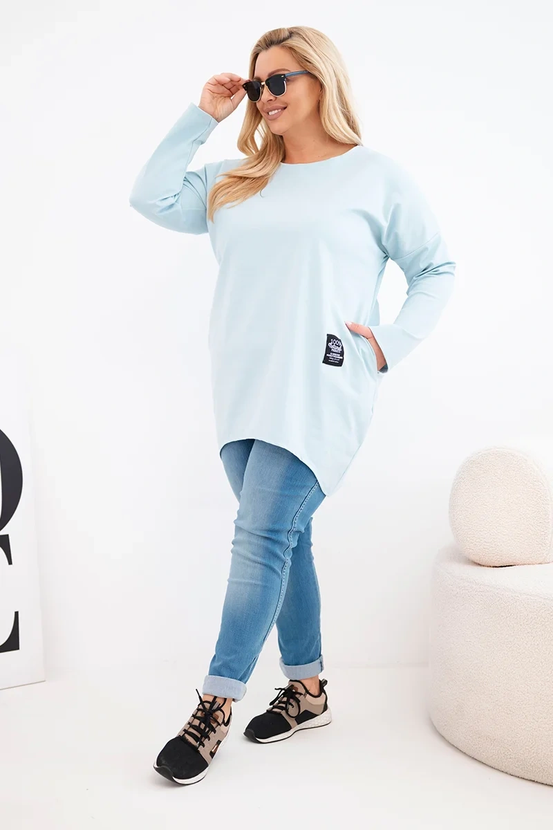 Bluzka damska Plus Size z dłuższym tyłem i długim rękawem ciemno miętowa - obrazek 2