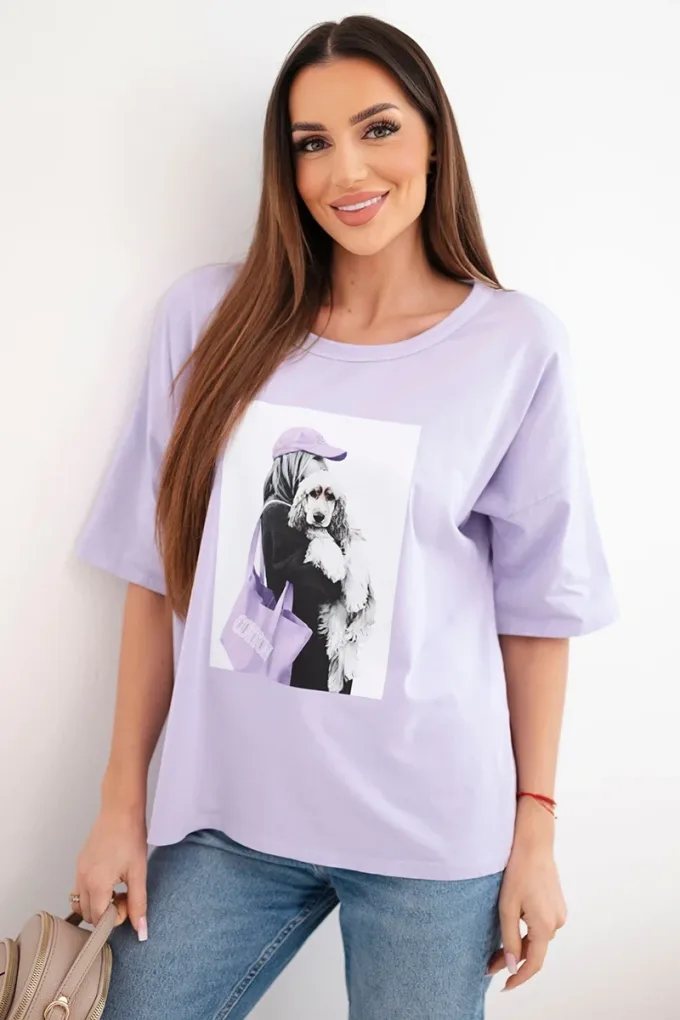 Bluzka damska bawełniana oversize z krótkim rękawem i modnym nadrukiem jasno fioletowa