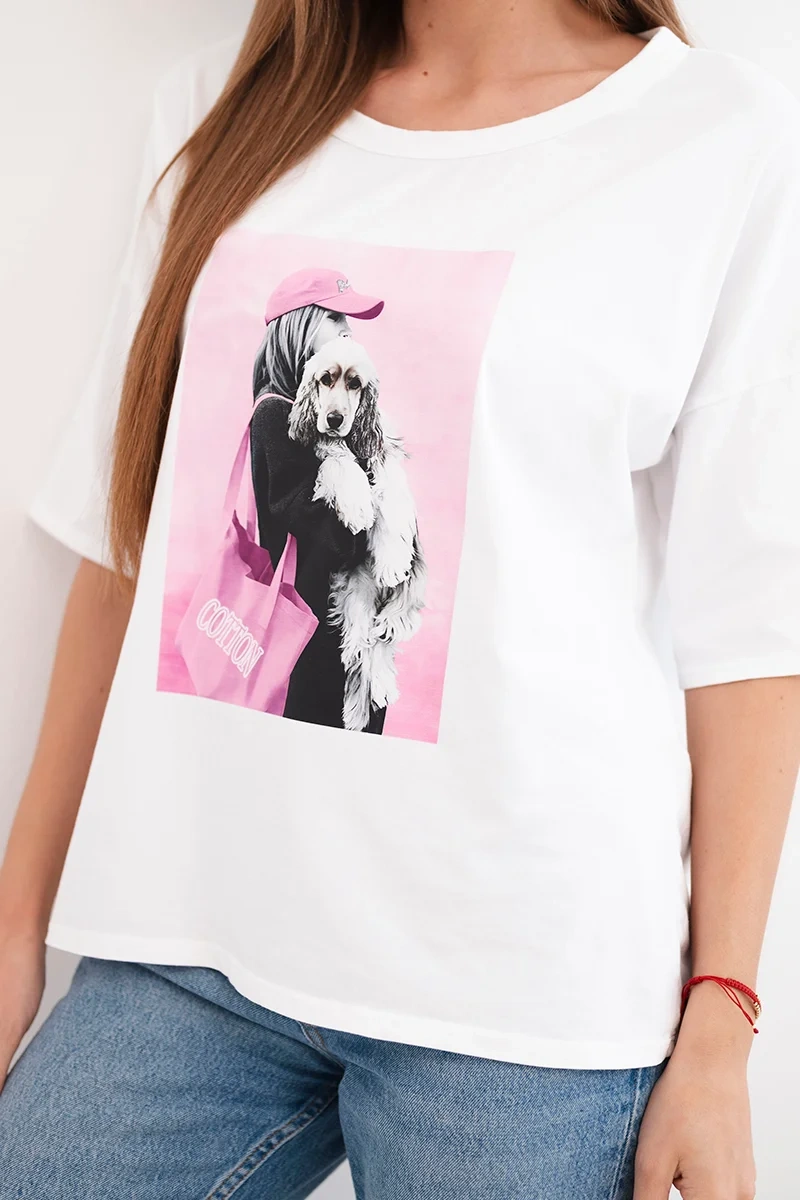 Bluzka damska bawełniana oversize z krótkim rękawem i modnym nadrukiem biała - obrazek 4