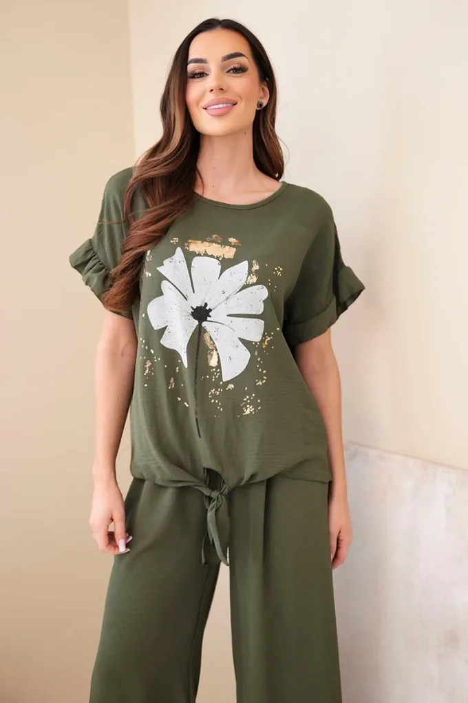 Komplet damski wiskozowy z bluzką z nadrukiem i spodniami khaki
