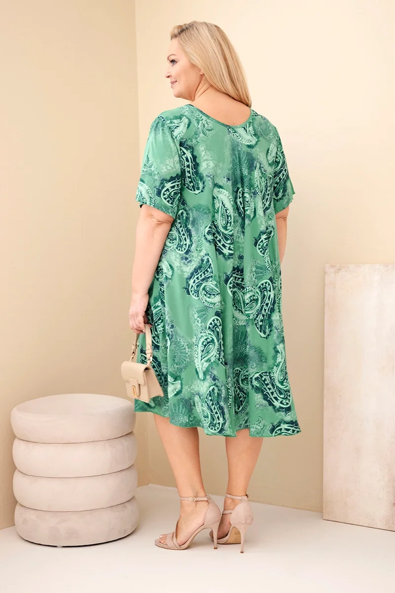 Sukienka damska wiskozowa Plus Size z krótkim rękawem i fasonem paisley zielona - obrazek 3