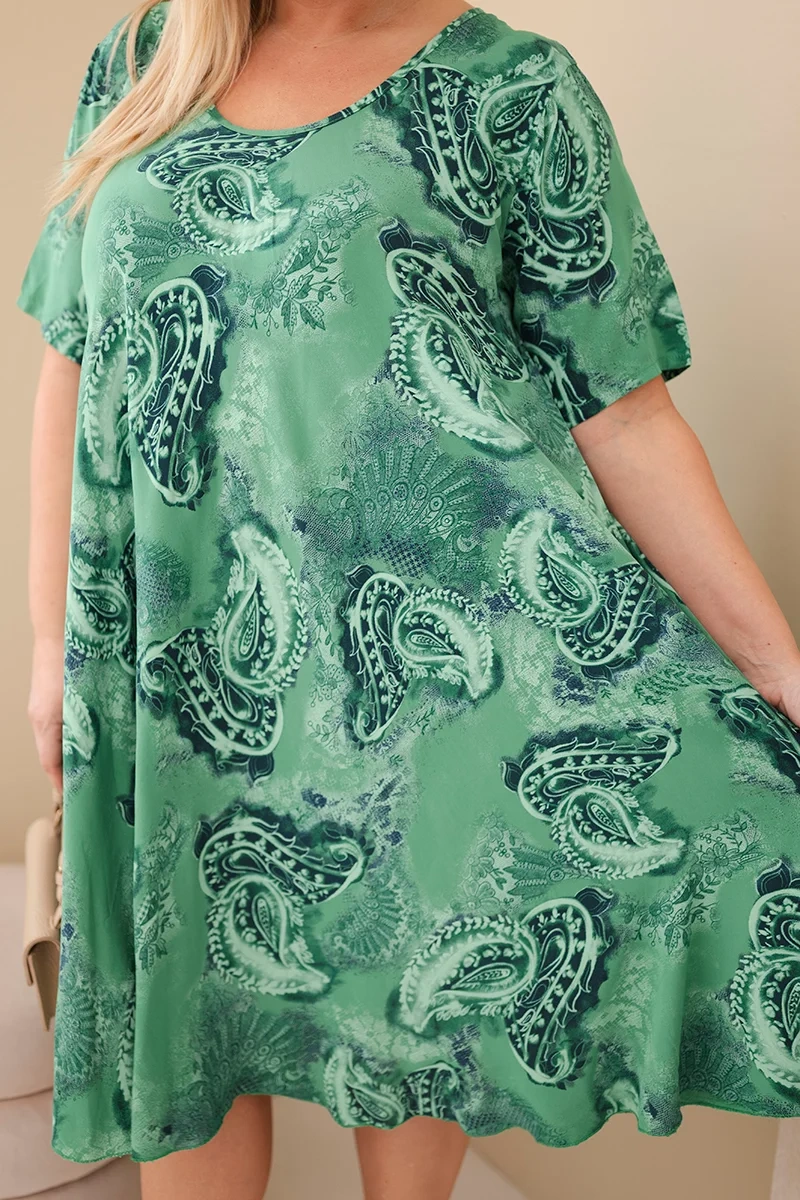 Sukienka damska wiskozowa Plus Size z krótkim rękawem i fasonem paisley zielona - obrazek 4