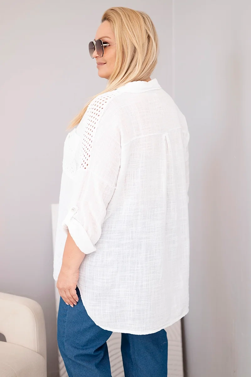 Koszula damska bawełniana Plus Size z kołnierzykiem i koronkową wstawką biała - obrazek 3