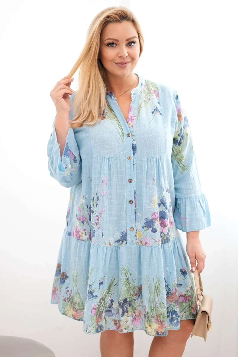 Sukienka damska bawełniana Plus Size z dekoltem V i guzikami kwiatowy wzór niebieska