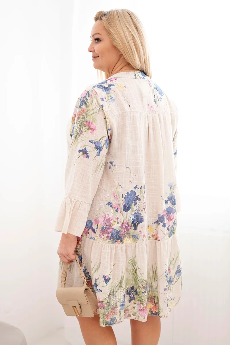 Sukienka damska bawełniana Plus Size z dekoltem V i guzikami kwiatowy wzór beżowa - obrazek 3