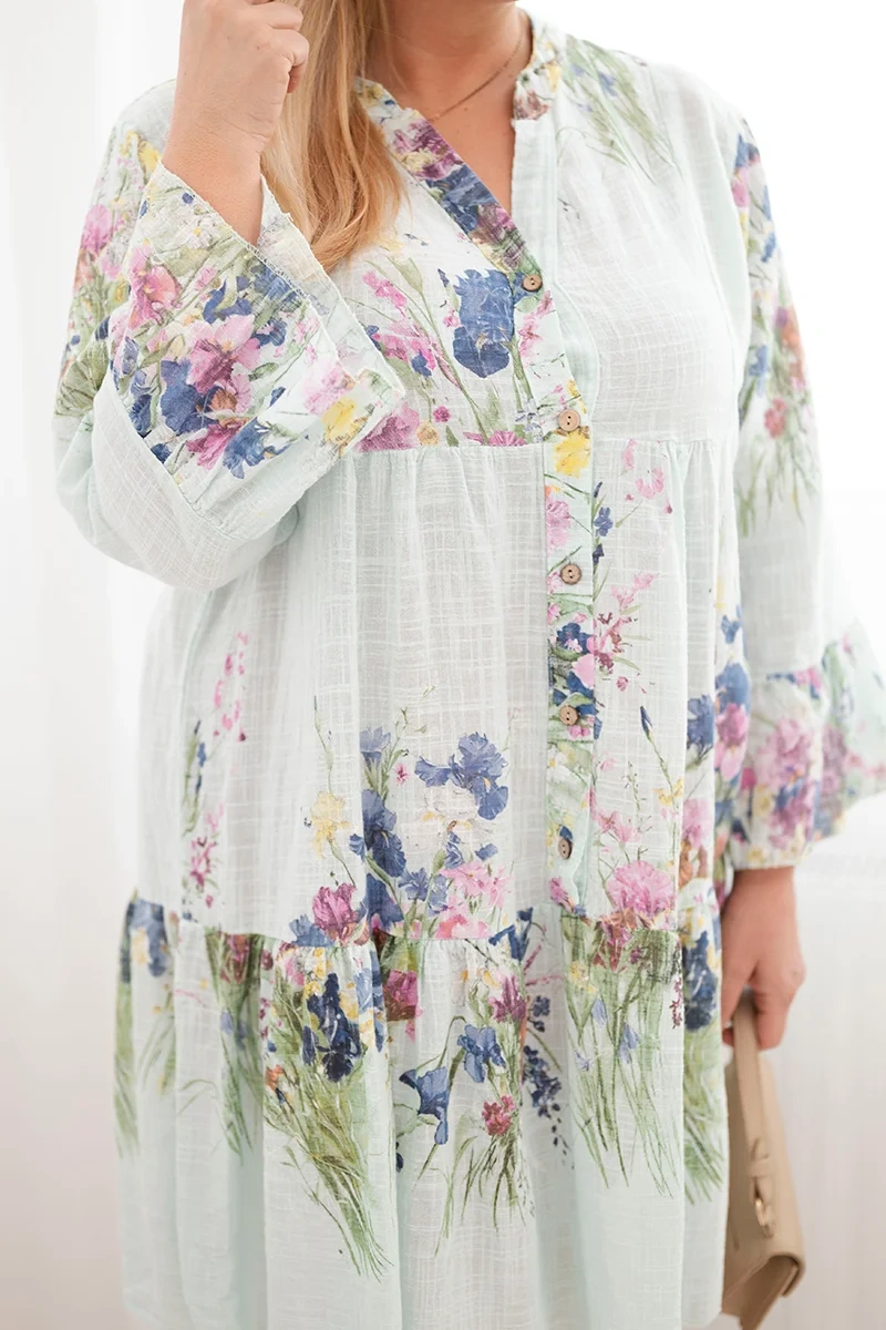 Sukienka damska bawełniana Plus Size z dekoltem V i guzikami kwiatowy wzór miętowa - obrazek 4