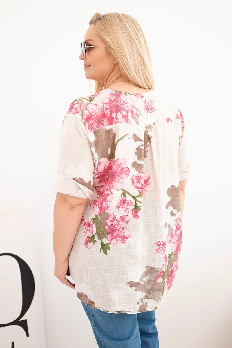 Bluzka damska bawełniana Plus Size z dekoltem V w kwiatowy wzór beżowa - obrazek 3