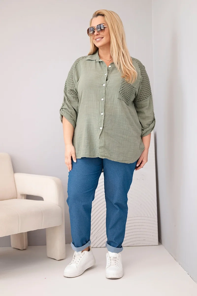 Koszula damska bawełniana Plus Size z kołnierzykiem i koronkową wstawką khaki - obrazek 2