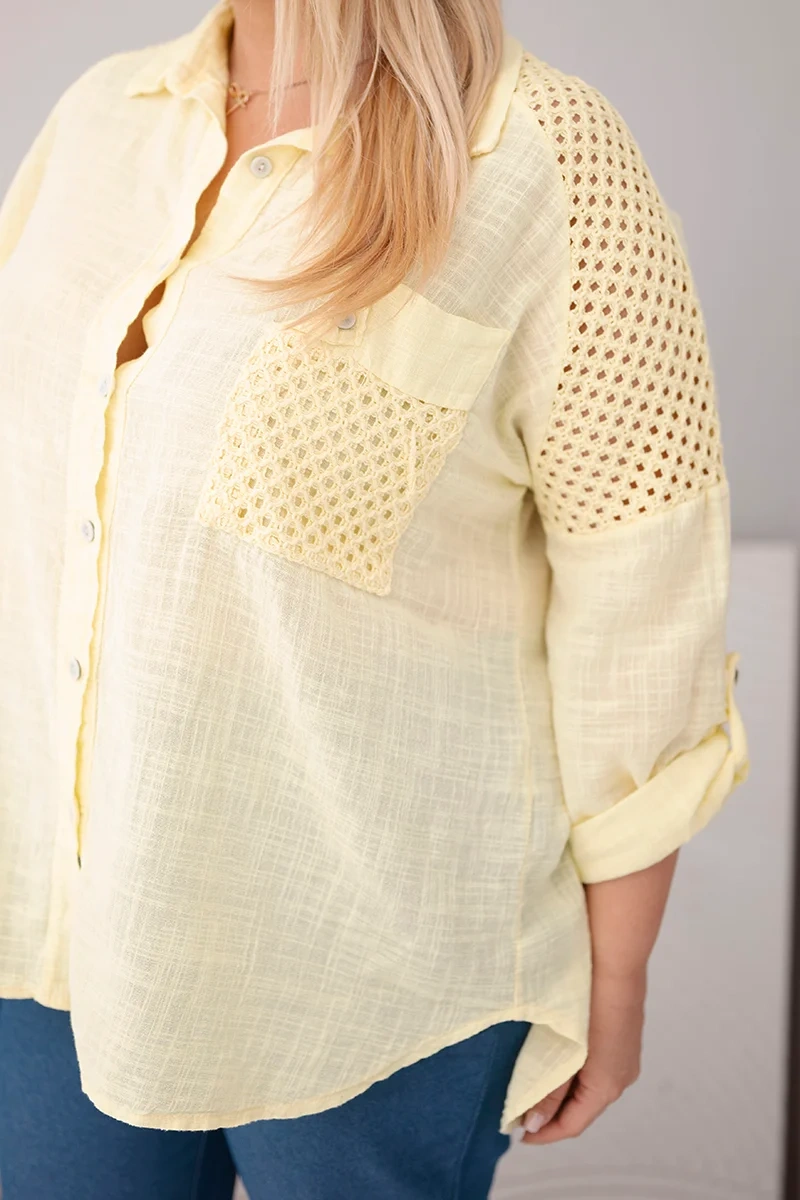 Koszula damska bawełniana Plus Size z kołnierzykiem i koronkową wstawką żółta - obrazek 4