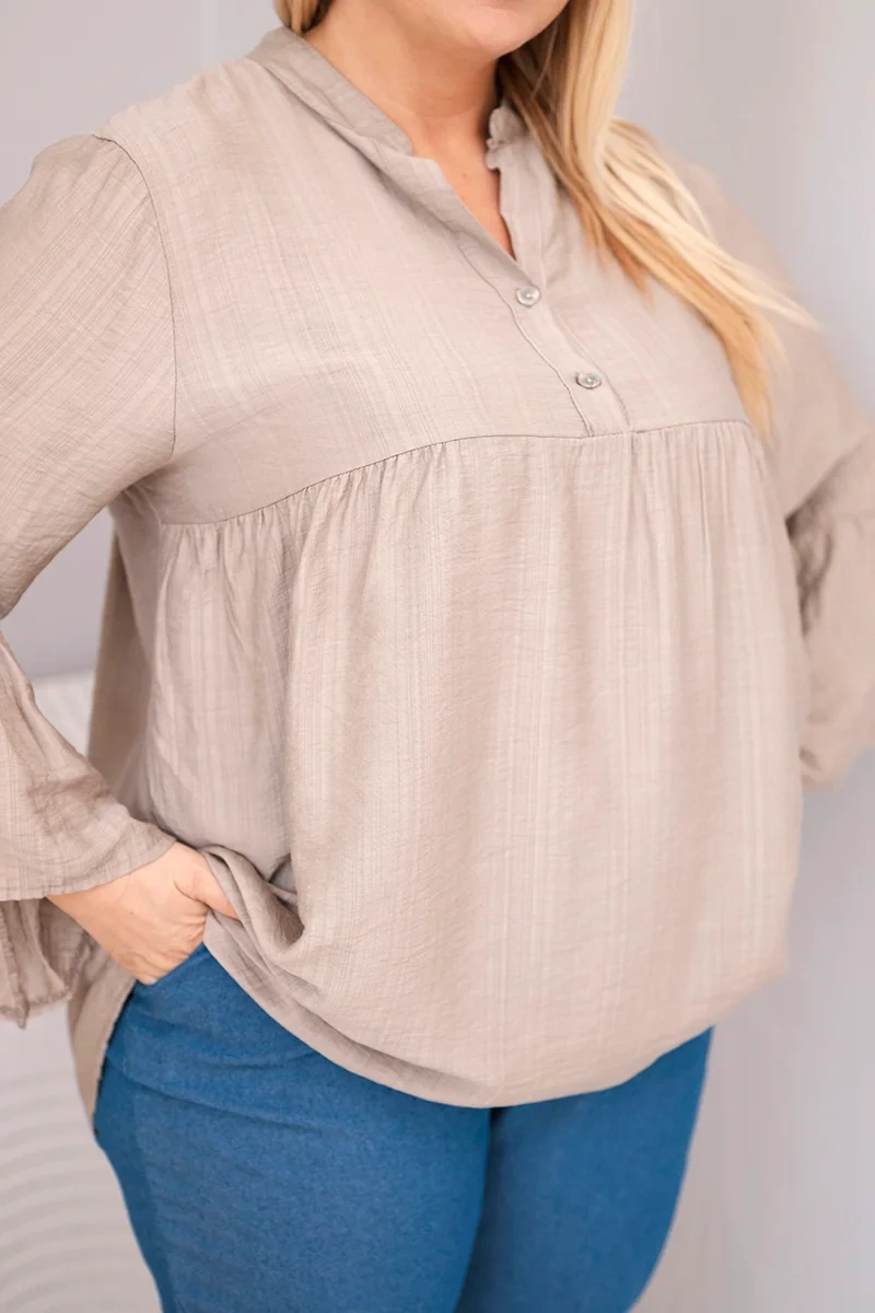 Bluzka damska wiskozowa Plus Size z falbaniastym rękawem i dekoltem V fango - obrazek 4