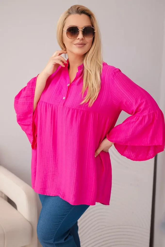 Bluzka damska wiskozowa Plus Size z falbaniastym rękawem i dekoltem V fuksja