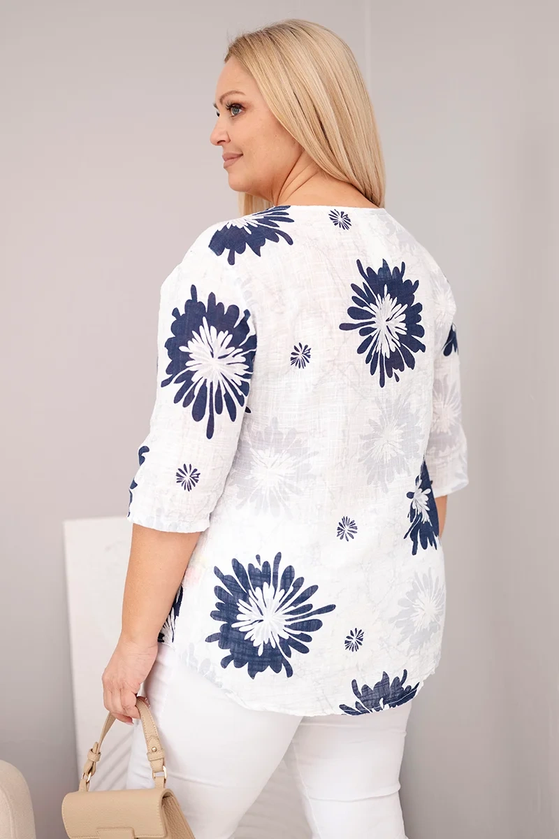 Bluzka damska bawełniana Plus Size z krótkim rękawem i guzikami biała - obrazek 3