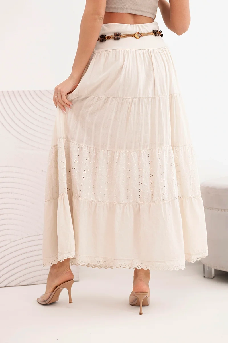Spódnica damska maxi bawełniana z ażurowym haftem i elastycznym pasem beżowa - obrazek 3