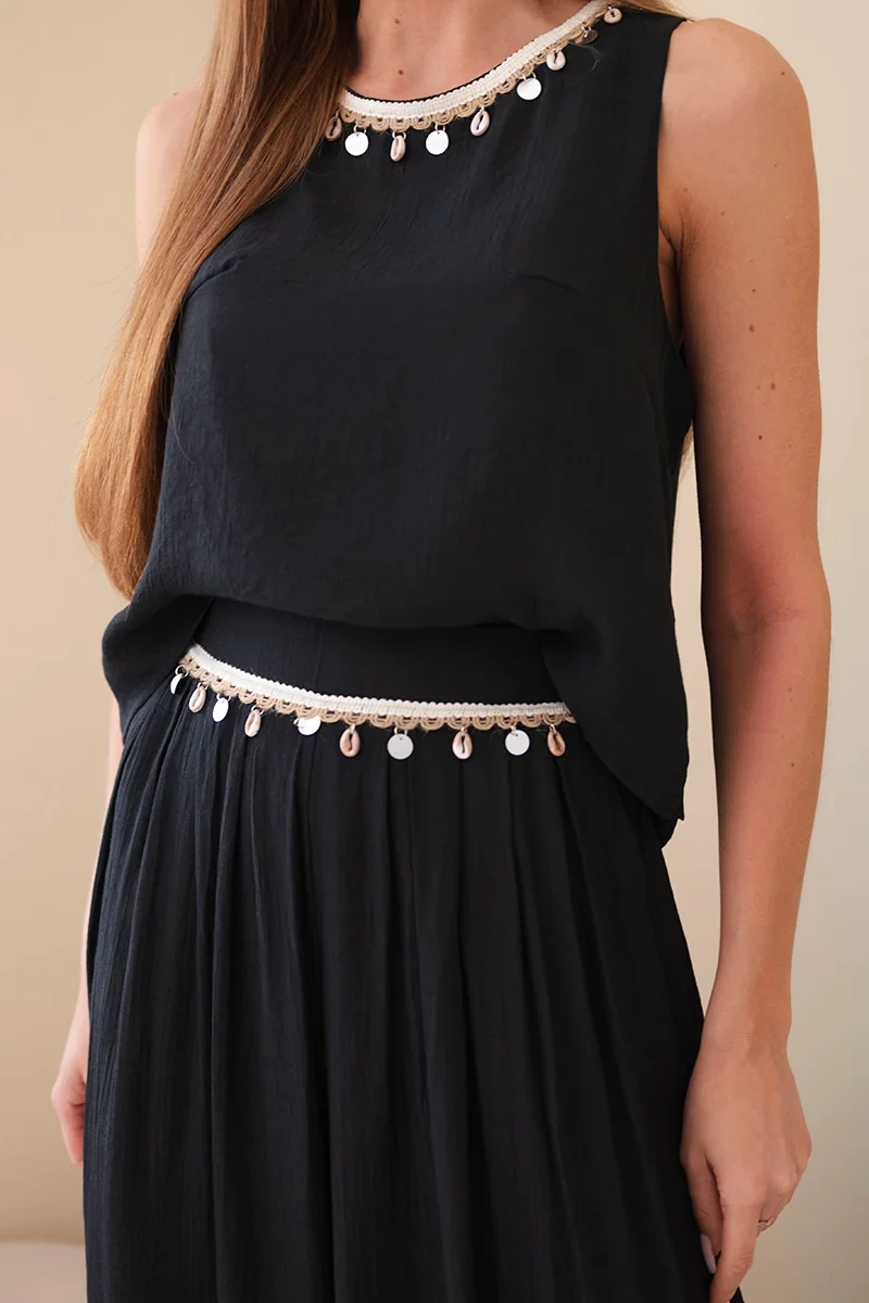 Komplet damski z wiskozą z topem bez rękawów i spodniami szeroka nogawka z ozdobnym wykończeniem czarny - obrazek 4