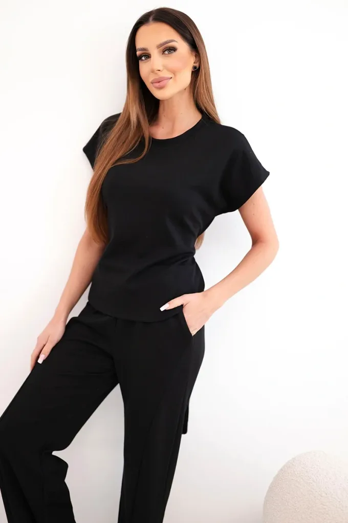 Komplet damski masełko z bluzką z krótkim rękawem i spodniami szeroka nogawka czarny