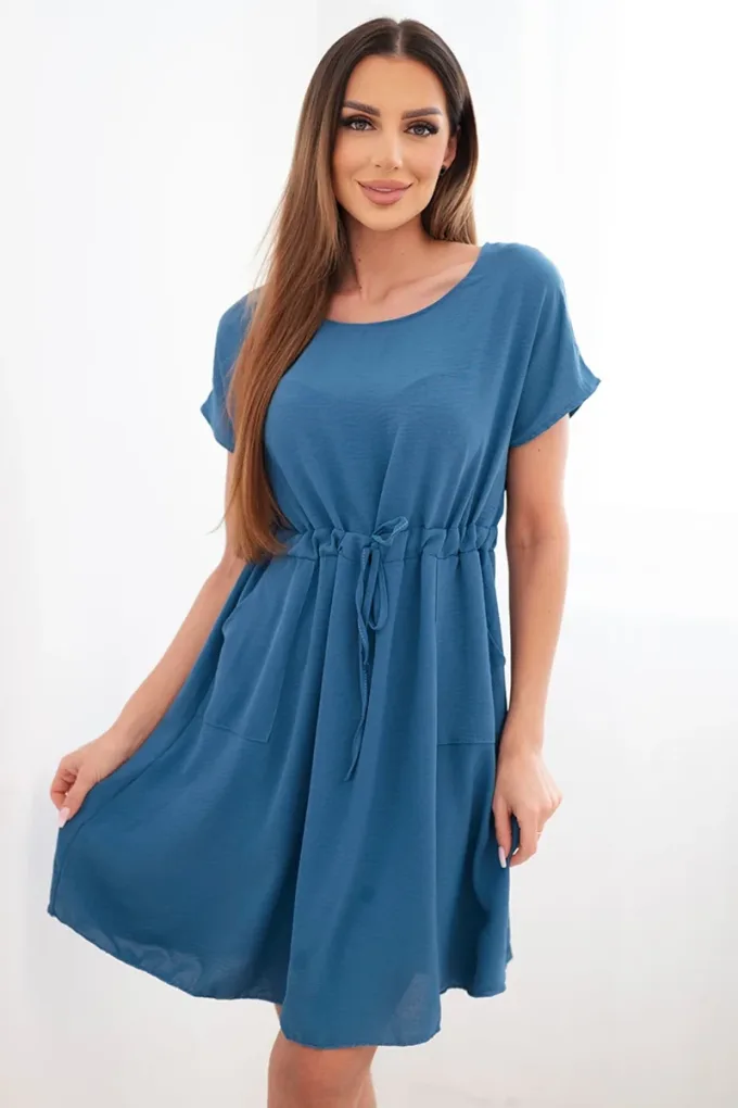 Sukienka damska z krótkim rękawem i wiązaniem w pasie jeansowa