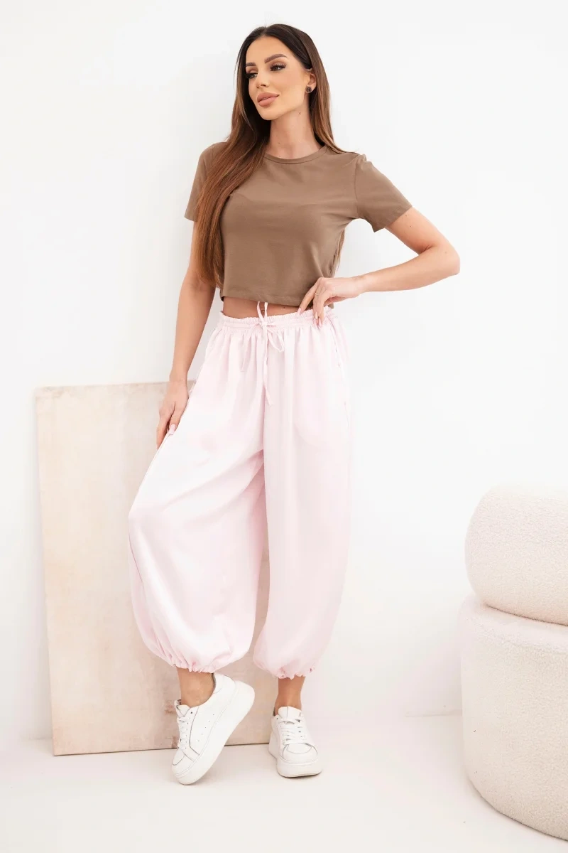 Spodnie damskie szerokie z gumką w pasie i wiązaniem typu alladynki cukierkowy róż - obrazek 2
