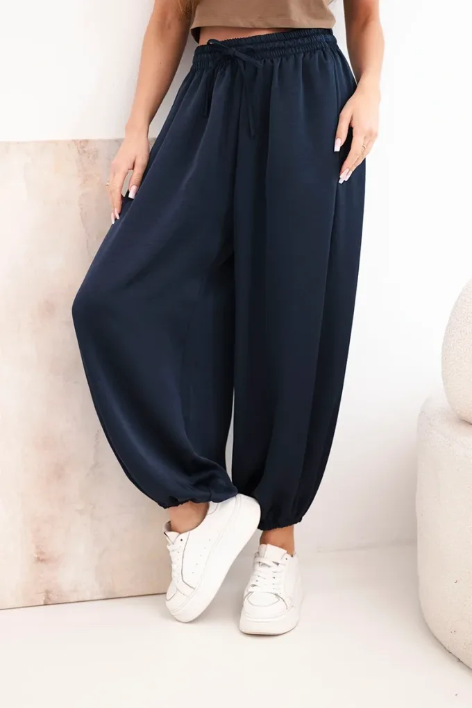 Spodnie damskie szerokie z gumką w pasie i wiązaniem typu alladynki granatowe