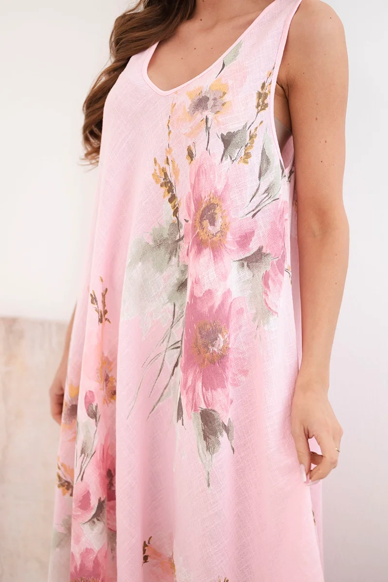 Sukienka damska bawełniana oversize z dekoltem V i kwiatowym nadrukiem jasno różowa - obrazek 4