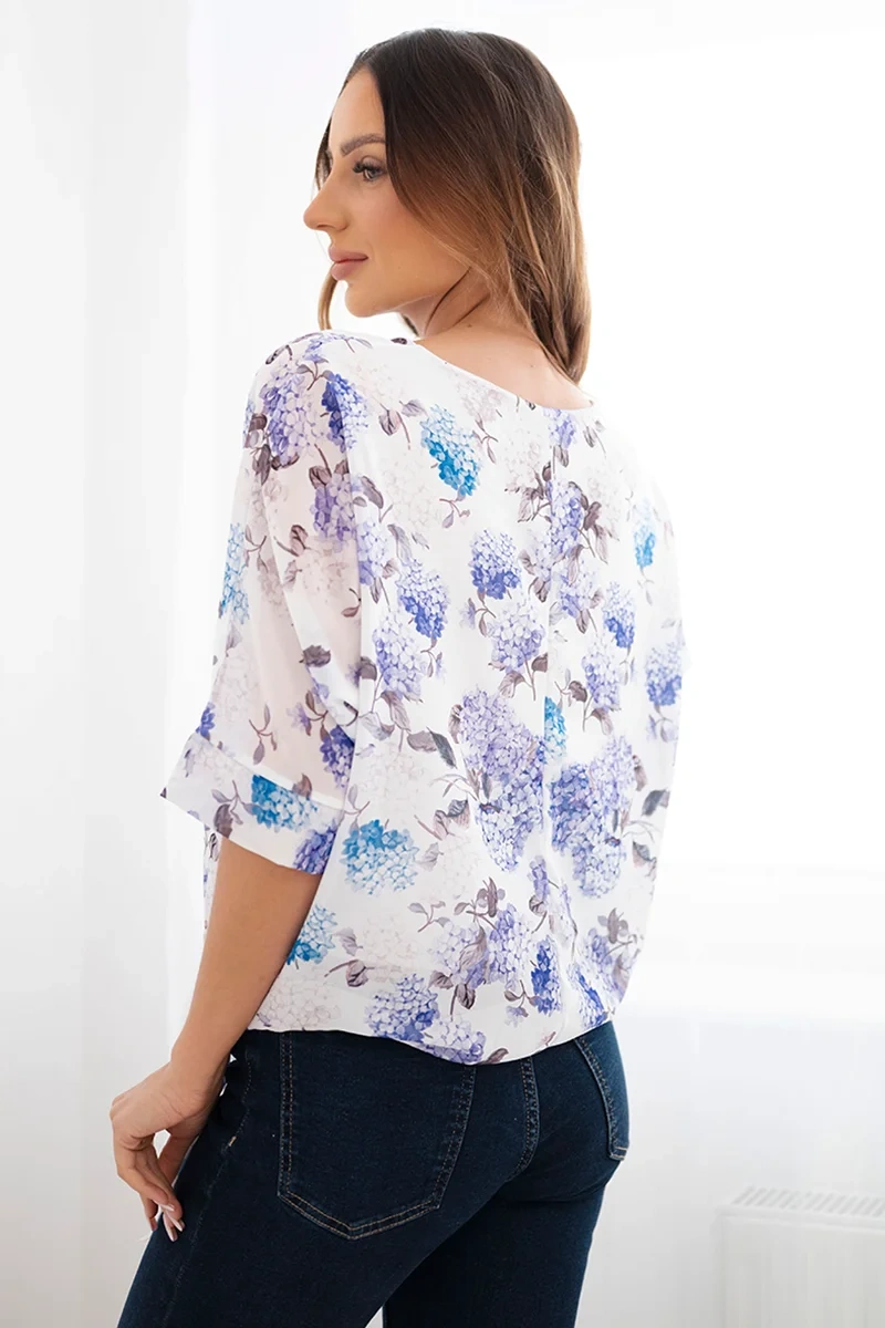 Bluzka damska w kwiaty z wiązaniem na dole fioletowa - obrazek 3